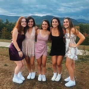 Meet your Posher, Mackenzie